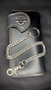 Marbell กระเป๋าหนังวัว พร้อมโซ่สแตนเลส และชุดแต่งเหรียญสีเงิน