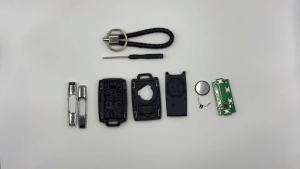 Key Fob Shell Case Replacement for Chevy Silverado Colorado GMC Sierra 1500 2500 3500 HD Canyon 2014 2015 2016 2017 2018 2019 2020 2021 M3N-32337100 4 Button Keyless Entry Remote Car Key Fob Cover