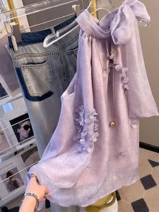 ชุดเดรสคอวีแขนกุดผ้าตาข่ายสีม่วงสำหรับผู้หญิงในฤดูร้อน ชุดเดรสผู้หญิงสไตล์ฝรั่งเศส กระโปรงสั้นดอกไม้ 3 มิติ กระโปรงสั้น ชุดเดรสผู้หญิง