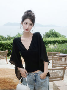 THROUS | Áo Thun Ngắn Tay 3/4 Vải Viscose Cổ V
