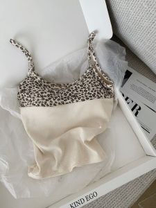 เสื้อกั๊กสายเดี่ยวเซ็กซี่ลายเสือดาว ผ้าปะติดปะต่อกัน ทรงสลิมฟิต ฤดูใบไม้ผลิ 2025 เสื้อกั๊กผู้หญิง แขนกุด คอวี