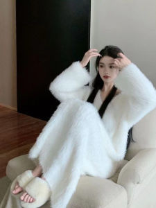 Trắng Dài Quá Đầu Gối Cổ Chữ V Lông Chồn Dệt Kim Nhung Đầm Nữ Mùa Thu Mùa Đông Phong Cách Hàn Quốc Lớp Đế Thời Trang Lười Biếng Đầm Sơ Mi