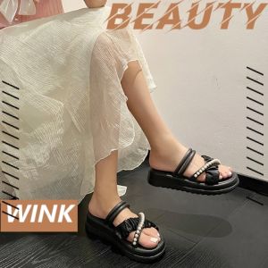 QZshop มาใหม่ รองเท้าแตะแฟชั่นสตรี ทรงสวยทันสมัย ตัวสวมเป็นสายไขว้ประดับมุกดูสวยดูแพงมากสามารถใส่เที่ยวใส่ออกงานได้เลย สุภาพมากๆกดสั่งเลยจ้า พร้อมส่งมาก