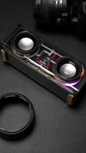 TOMM.JK 🎵ลำโพงบลูทูธ🎵ลำโพงซับวูฟเฟอร์บลูทูธไร้สาย TWS สเตอริโอ 1800mAhลําโพงทรงพลัง ลําโพงทรงพลัง Cyberpunk V8