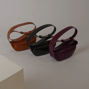 LUNERA - Tas Selempang Wanita Tali Bahu Panjang Bisa Di Atur Kulit PU - Crescent