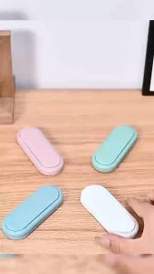 กลอนประตูตู้เสื้อผ้า ลิ้นชัก เพื่อความปลอดภัยของเด็ก กลอนประตูตู้เย็น มีกาวในตัว Child safety lock