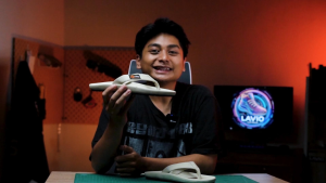 Sandal Jepit Pria Lavio Kulit PU Gaya Pantai Warna Abu Gelap