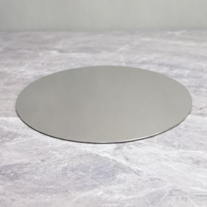 เก้าอี้ตกแต่งแบบกลวงสำหรับตกแต่งบ้านสไตล์ Scandvinian ที่ทำจากโลหะผสมสแตนเลส สำหรับห้องนั่งเล่น โต๊ะอาหาร ร้านชา เข้าร่วมงานปาร์ตี้