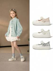 Belle | Pearl Decorated Low Top Canvas Shoes