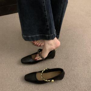 รองเท้า Mary Janes สำหรับผู้หญิง ทรงหัวเหลี่ยม ด้านในทำจากหนัง PU ด้านนอกทำจาก PU รองเท้าส้นกลางยาง