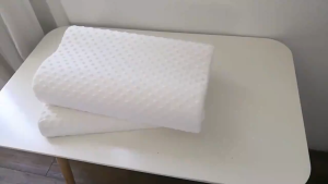 นอนหลับได้นานถึง 12 ชั่วโมง🔥หมอนยางพารา ยางพาราธรรมชาติ ผลิตจากน้ำยางธรรมชาติ 100% ออกแบบตามหลักสรีรศาสตร์ บรรเทาอาการปวดคอ มีความยืดหยุ่นดี ถอดซักได้ กรนหมอนสุขภาพ หมอนหนุนสุขภาพ ซื้อ 1 แถม 1