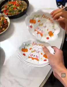 Disposable Cartoon Oil Resistant Fruit Plate /cartoon-themed bone dishes