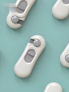 1 Set Baby Safety Lock Punch-free Self Adhesive Rotatable Baby Proofing Cabinet Refrigerator Safety Latch Home Supply