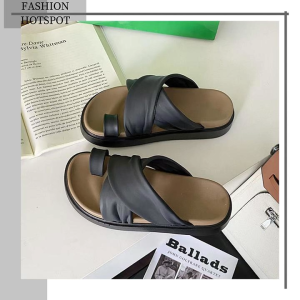 Wulove มาใหม่พร้อมส่งมากจ้า รองเท้าแตะแฟชั่นสำหรับสาวๆ รุ่นนี้งานน่ารักสไตล์มินิมอล งานยางคุณภาพดี มี 3 สี ให้เลือกสวมใส่ใช้งาน detail น่ารักมากไม่เชื่อไปตำกันจ้า