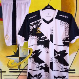 Stelan Jersey Futsal Baju Bola Pria Dan Wanita Dewasa Ortuseight Terbaru