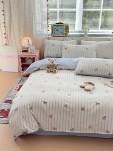 Kiss Dear | Bộ Chăn Ga Cotton Hình Hoạt Hình 150x200cm