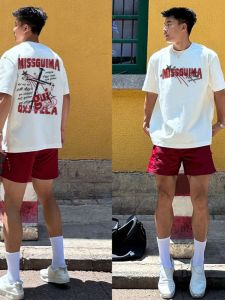 เสื้อยืดแขนสั้นผู้ชายสไตล์ฮิปฮอปย้อนยุค ผ้าฝ้ายแท้ ทรงหลวม คอกลม ลายพิมพ์ แฟชั่นฤดูร้อน สไตล์สตรีท