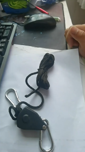 4PCS Camping Tent Tie Down Rope Tightener Fastening Pulley Ratchet Hangers Awning Rope Hook Canopy Buckle Rope Tightening Tool