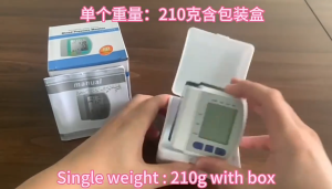 COD TaffOmicron Tensimeter Digital Alat Ukur Tekanan Darah Akurat Pergelangan Plus Baterai AAA 2 Pcs