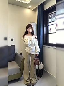 PEIXI | White Off-Shoulder Knit Sweater