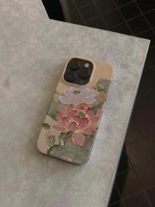 เคสโทรศัพท์มือถือลายดอกบัวทองสไตล์จีนใหม่ ปกป้อง Apple iPhone 7/8/X/XR/11/12/13pro/14/15promax สำหรับทั้งชายและหญิง