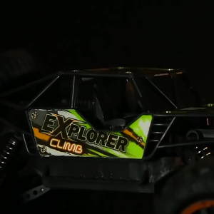 1:16 RC Off Road Car 4WD Monster Truck 20KM/H Remote Control Toy Vehicle 2.4GHz Alloy Crawler Buggy for Kids