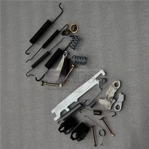 Suitable for Geely SC3 rear brake repair kit handbrake repair kit brake drum Spring