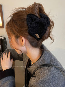 Large Size Plush Shark Clip Hair Accessories Womens Atmosphere Sensation Triangle Hair Grips Fashionable Hair Clips