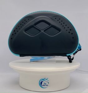 Hộp đựng kính bơi ARENA ARN - 9429 có móc khóa BKBL.