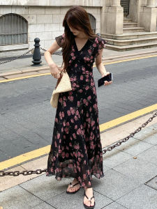 BeautyMark | ชุดเดรสยาวแขนกุดลายดอกไม้สีดำสไตล์ฝรั่งเศส ฤดูร้อน 2025 ใหม่ เซ็กซี่ หรูหรา กระโปรงทรงเอ คอวี แขนกุด