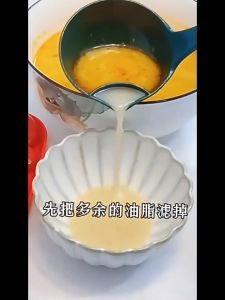 กระบวยพลาสติกหนาอย่างดี คุณภาพดี กระบวยสุกี้ช้อนพลาสติกคุณภาพดี Spoon with oil filter