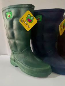 รองเท้าบู๊ท รองเท้าบูทตรากบ Kuboro เลือกสี รูปแบบ A-1000 สูง 12 บู๊ท กำลังทำนา บู๊ทลงสวน บูท ทำฟาร์ม ของแท้