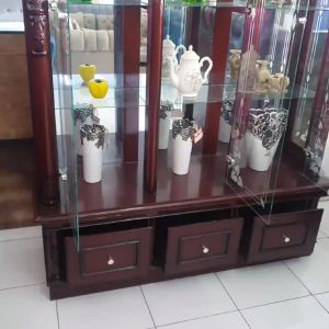 Lemari Pajangan Italy 3 Pintu Furniture Mewah