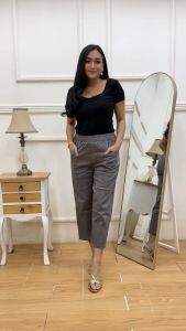 Celana Wanita Casual Kekinian Crop Pants Pinggang Elastis Tapered