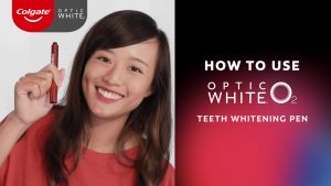 ปากกาฟอกฟันขาว คอลเกต อ๊อพติค ไวท์ โอทู ทีธ เพ็น Colgate Optic White O2 ซึ่งเป็นไวท์เทนนิ่ง เพื่อความสวยงามให้กับหมอน!