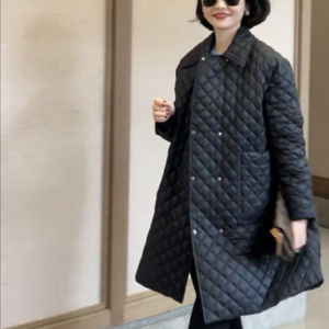 เสื้อแจ็คเก็ตผ้าฝ้ายทรงสลิมฟิตสำหรับผู้หญิง ทรงหลวม แขนยาว ปกโปโล ปกติ ฤดูใบไม้ร่วง 2025 ฤดูหนาว ใหม่ คอลเลกชันสุดหรู