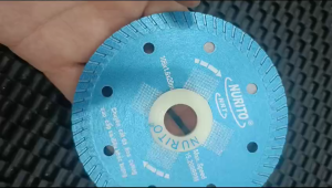Lưỡi Cắt Gạch Đá Hoa Cương Kích Thước 105x1.6x20mm Chuyên Dùng Cho Máy Cắt Cầm Tay