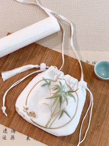 Artistic Chinese Style Embroidered Crossbody Bag Small Square Bucket Shape Polyester Material Daily Match Clouds Beauty Bag