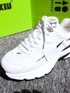 รองเท้าวิ่งลำลองผู้หญิงหนังแท้ รองเท้าวิ่งระบายอากาศได้ดี น้ำหนักเบา กันน้ำ ส้นสูงกลาง พื้นยาง ทรงหัวมน รองเท้าแฟชั่นสำหรับฤดูร้อน