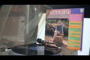 1 แผ่นเสียง 12นิ้ว AM8 PAUL MAURIAT แผ่นVG+ริ้วรอยบาง เสียงรบกวนน้อยนิด ไม่มีรอยลึก แผ่นล้างทำความสะอาดแล้ว ปกVG++มีตำหนิขอบนิดหน่อย ขอบไม่ขาด สันไม่ทะลุ