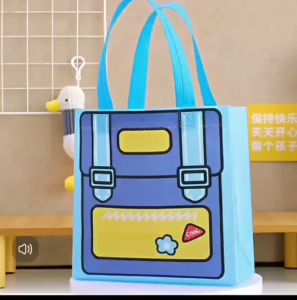 GOODIE BAG Tas Hampers Non Woven Anti Air Tema TAS SEKOLAH 22x22x9cm - Tote Bag / Hand Bag Ulang Tahun / Tas Kado GOODIE BAG TAS HAMPERS SPUNBOND MOTIF TAS SEKOLAH ToteBag Tas Snack Hadiah Kemasan Ulang Tahun