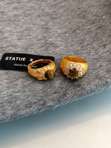Retro Gold Tiger Eye Stone Ring for Women French Style Middling Finger Ring Micro Paved Hand Jewelry Fashionable Court Style