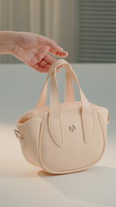 Túi Yuumy (Thời trang nữ dạng xô sành điệu size 22 - Túi đeo chéo da Seasand YN290)