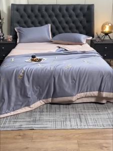 Cooling Blanket Queen Size Travel Blanket Cuddle Beddings Weighted Blanket  Summer Blanket Summer Thin Light Luxury and Simplicity Embroidery 毛巾被 毛毯 空调被