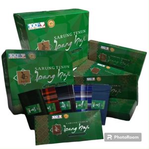 Sarung Tenun Bang Haji: Desain Tradisional Suku Jawa untuk Hadiah & THR