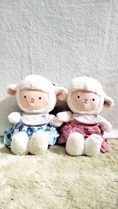 Dreamtoys96 Boneka Domba Floopy Domba With Dress 33 cm