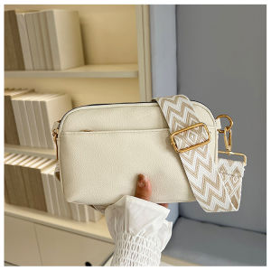 Fashionable Versatile Small Square Bag 2024 New Style Womens Crossbody Shoulder Bag Simple Retro Leisure Handbag Do&think