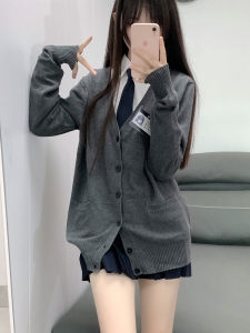 เสื้อสเวตเตอร์คาร์ดิแกนถักคอวีสีเทา สไตล์ JK ชุดนักเรียน แขนกุด แขนกุด เสื้อกั๊ก ชุดทำงาน แฟชั่นฤดูใบไม้ร่วง