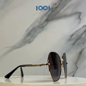 IOOI Eyewear -  Kacamata Kotak Geometric Sunglasses Fashion PC UV 400 Wanita 8063