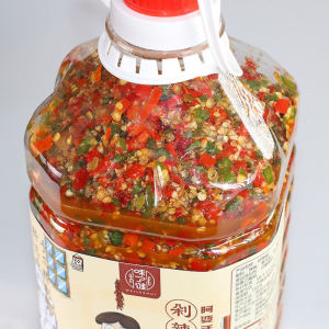 Hunan Special Products Ultra Hot Garlic Flavored Large Barrel Bottled Chilli Sauce for Rice Commercial Use Spicy Garlic Chilli Paste